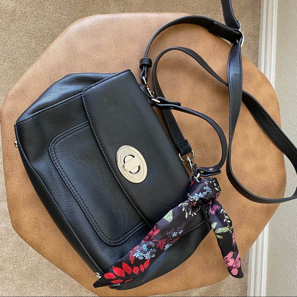 Giani Bernini Womens Flap Top Crossbody Bag